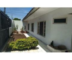 Casa Independiente en alquiler, 3 dormitorios, zona Av. Paragua.