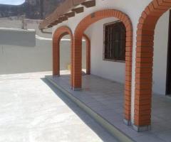 Casa en alquiler zona av Paragua entre 2do y 3er anillo.